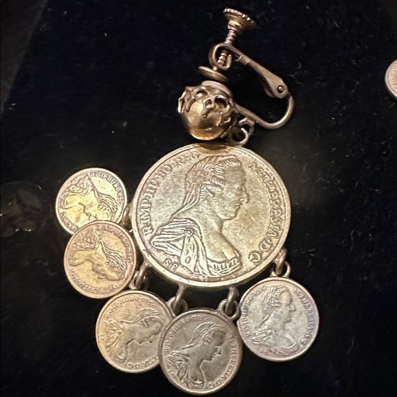 Miriam Haskell Vintage Gold Coin Necklace Set - Picture 3 of 5